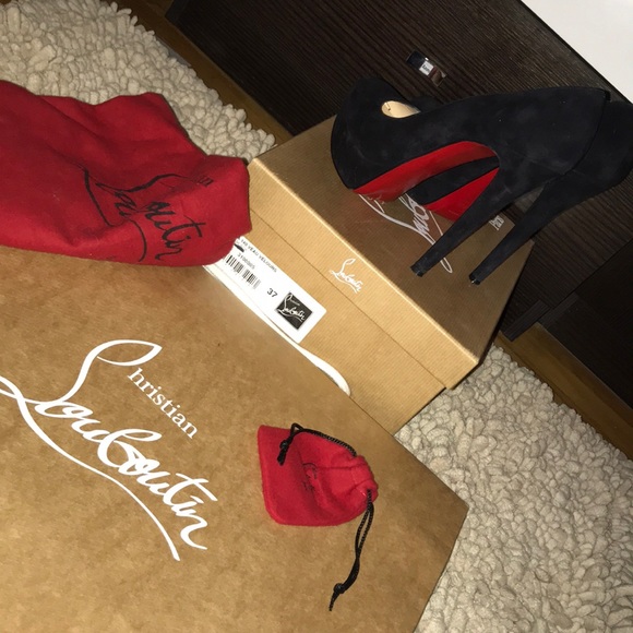 Christian louboutin Black suede Bianca pumps - Picture 3 of 8